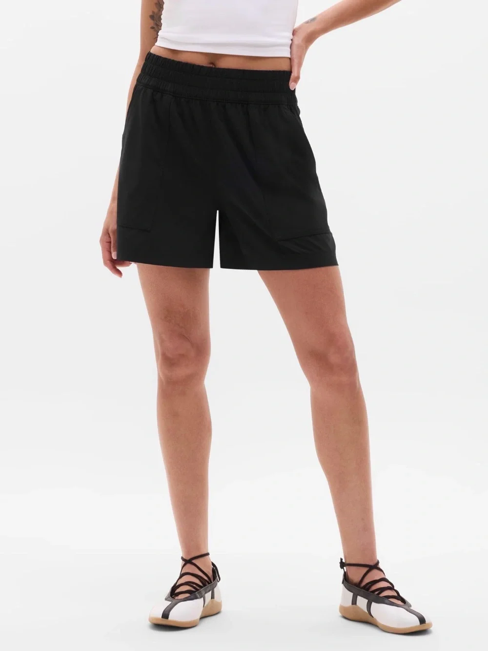 Athleta Wayfind High Rise 5 inch short